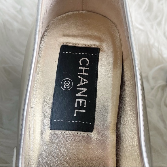 Chanel Interlocking CC Logo Metallic Mary Jane Wedge Pump Gold Black Pointed Toe - Picture 4 of 14